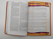 Cargar imagen en el visor de la galería, Biblia Devocional Familiar NBV - Lujo
