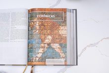 Cargar imagen en el visor de la galería, Biblia RVR60 - Tierra Santa - Ilustrada - Tapa Dura - Novedad
