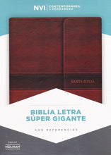 Cargar imagen en el visor de la galería, Biblia NVI Letra Súper Gigante - Con Referenca - con Solapa e Imán - Símil Piel
