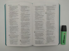 Cargar imagen en el visor de la galería, Biblia RVR60 Ultrafina - Aqua, Símil Piel
