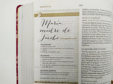 Cargar imagen en el visor de la galería, RVR60 - Biblia de Estudio para Mujeres - Vino Tinto/Fucsia - Símil Piel
