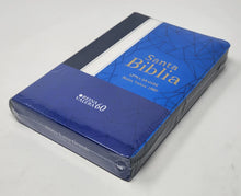 Cargar imagen en el visor de la galería, Biblia RVR60 Letra Grande - Tamaño Manual - Tricolor: azul/crema/azul marino con índice y cierre
