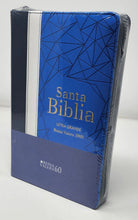 Cargar imagen en el visor de la galería, Biblia RVR60 Letra Grande - Tamaño Manual - Tricolor: azul/crema/azul marino con índice y cierre

