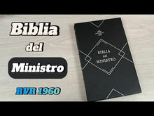 Cargar y reproducir el video en el visor de la galería, Biblia RVR 1960 del Ministro Negro Piel Fabricada
