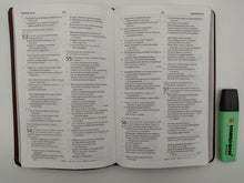 Cargar imagen en el visor de la galería, Biblia RVR60 Ultrafina - Piel Fabricada Marrón
