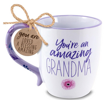Cargar imagen en el visor de la galería, Taza - You&#39;re an Amazing Grandma
